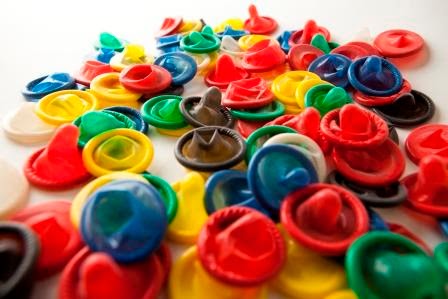 11 Myths and Truths About Condoms